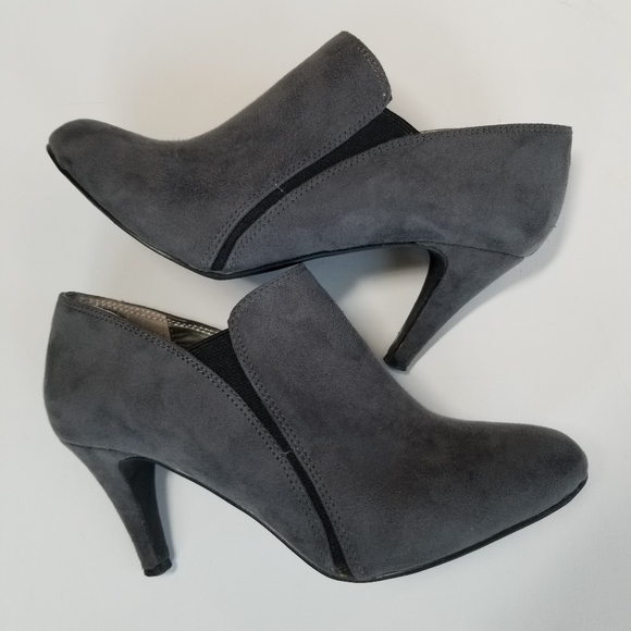 a.n.a Shoes - ana Faux Suede Gray Shooties